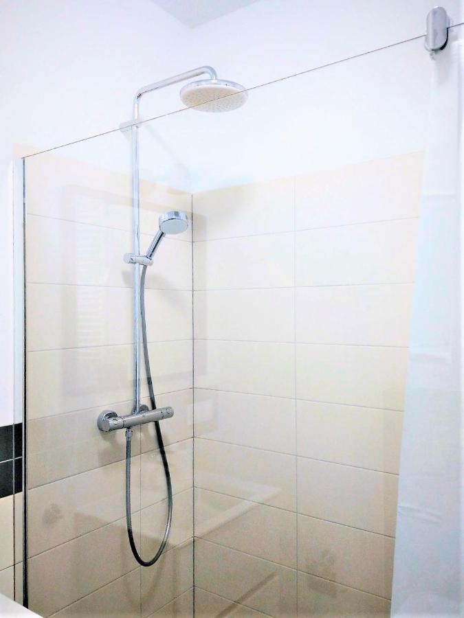 Bizapartments - Modern Flats With Parking Varşovia Exterior foto