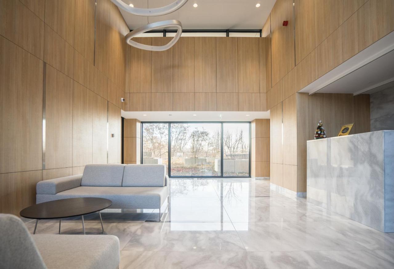 Bizapartments - Modern Flats With Parking Varşovia Exterior foto
