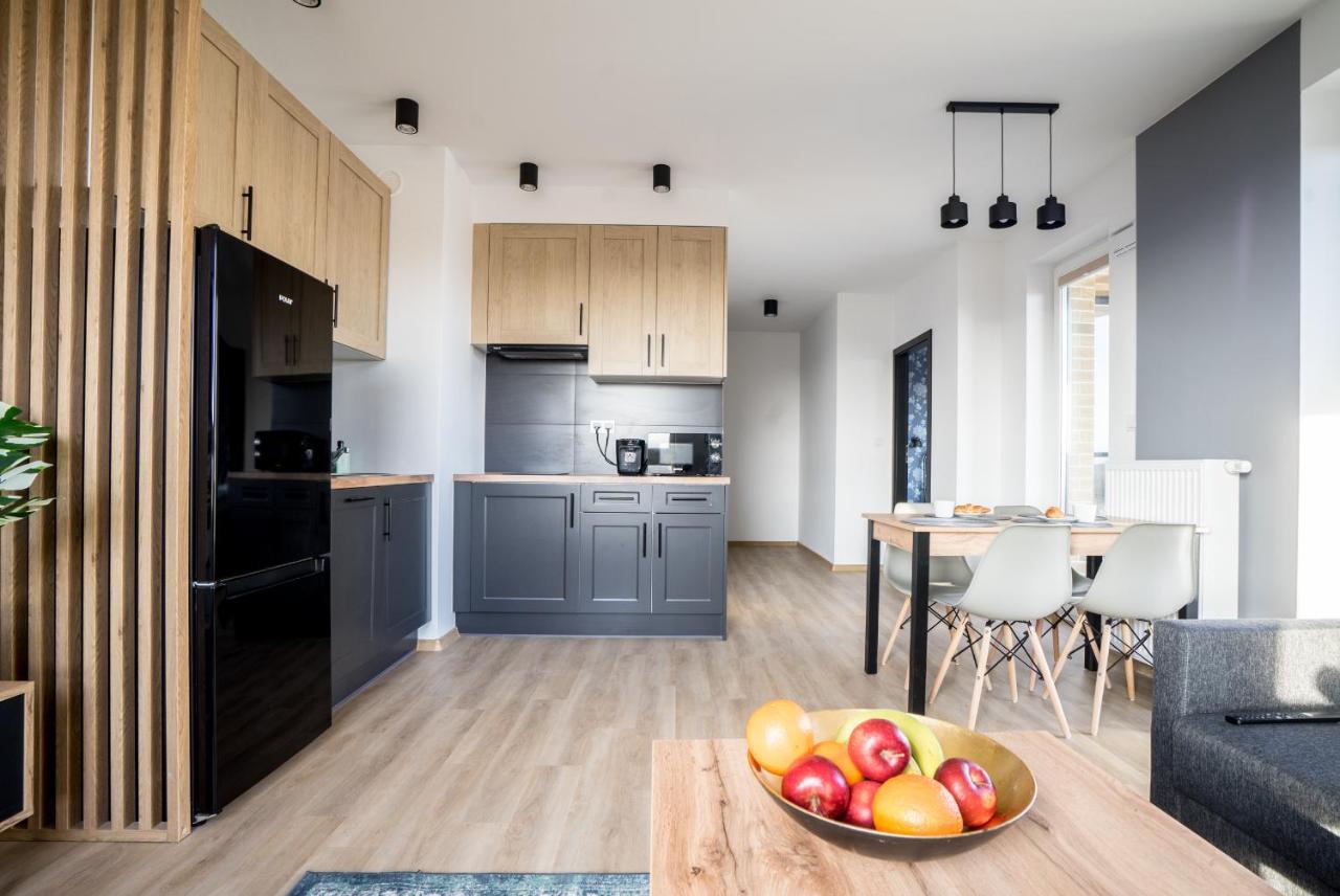 Bizapartments - Modern Flats With Parking Varşovia Exterior foto