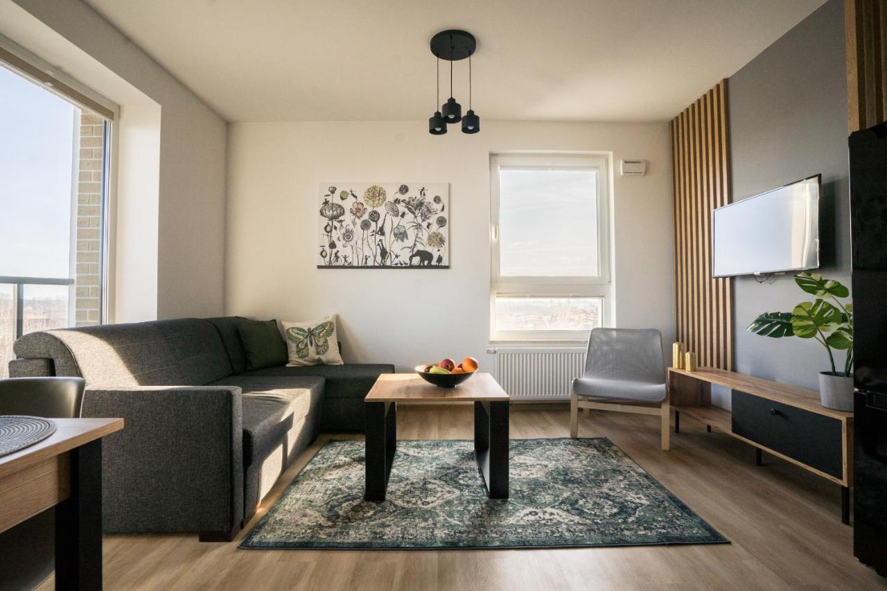 Bizapartments - Modern Flats With Parking Varşovia Exterior foto