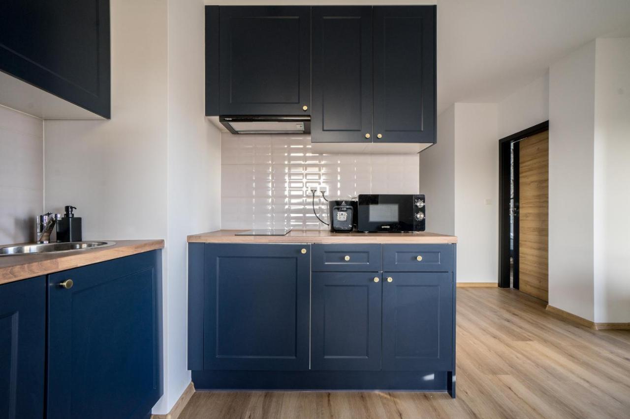 Bizapartments - Modern Flats With Parking Varşovia Exterior foto