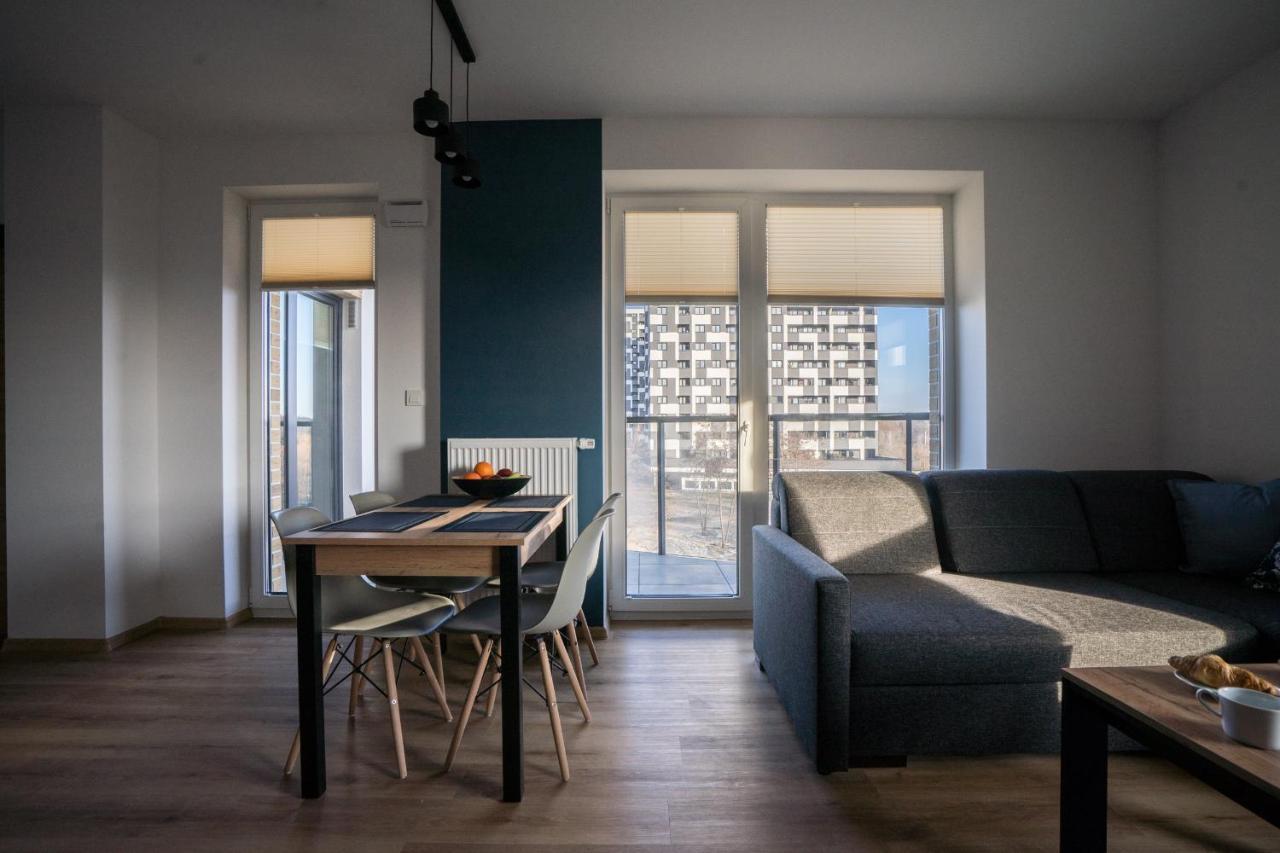 Bizapartments - Modern Flats With Parking Varşovia Exterior foto