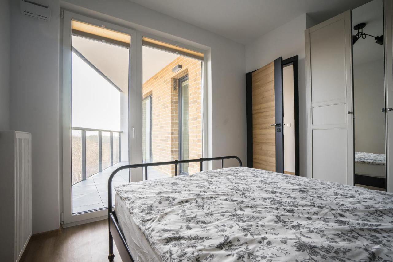 Bizapartments - Modern Flats With Parking Varşovia Exterior foto
