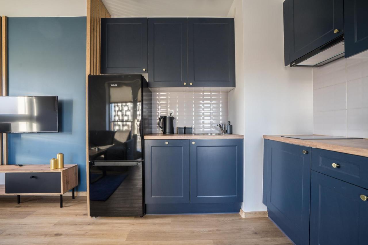 Bizapartments - Modern Flats With Parking Varşovia Exterior foto
