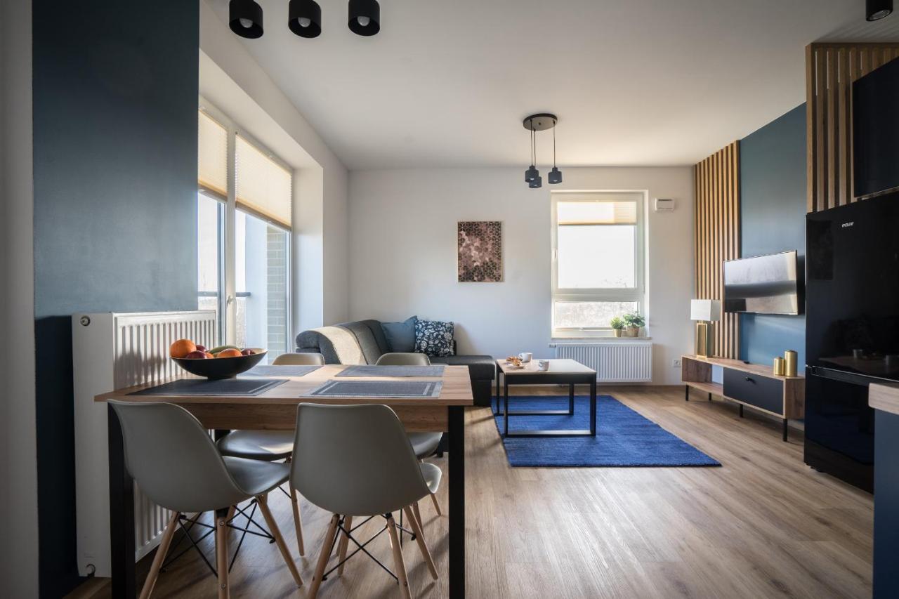 Bizapartments - Modern Flats With Parking Varşovia Exterior foto