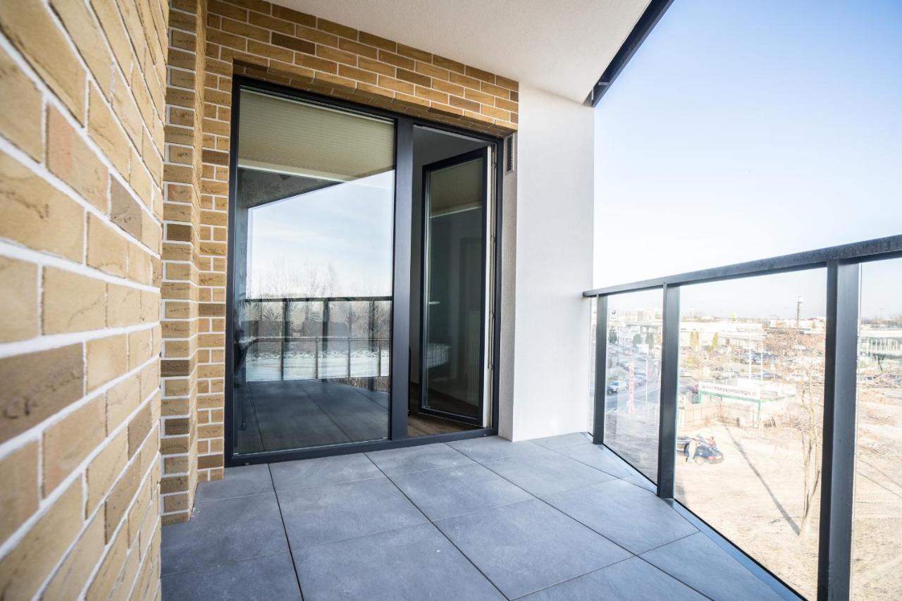 Bizapartments - Modern Flats With Parking Varşovia Exterior foto