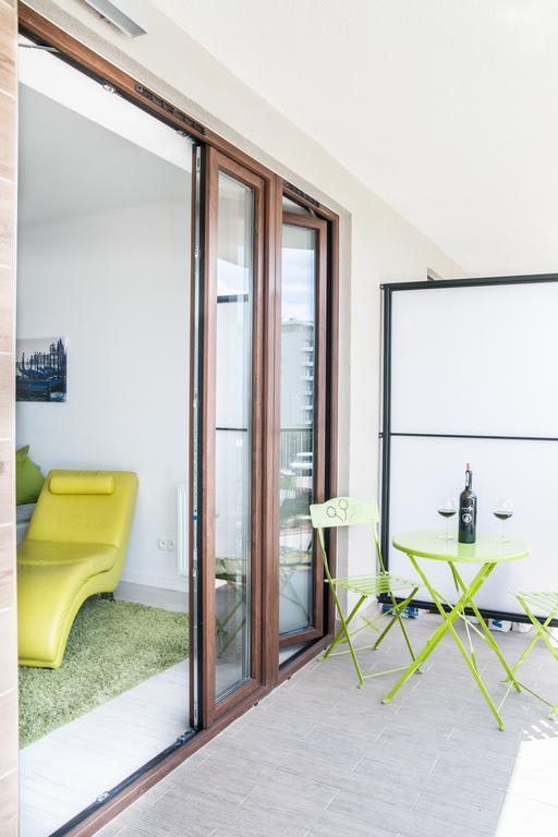 Bizapartments - Modern Flats With Parking Varşovia Cameră foto