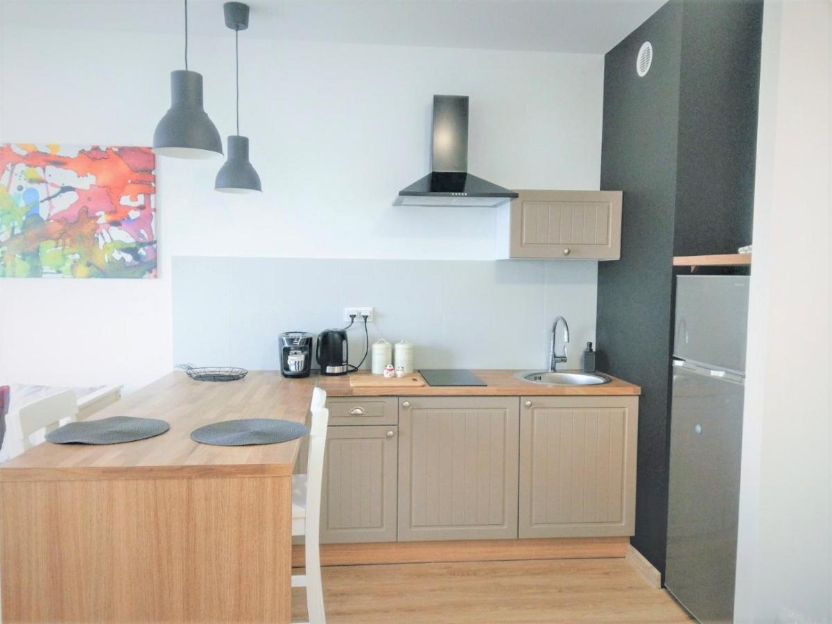Bizapartments - Modern Flats With Parking Varşovia Exterior foto